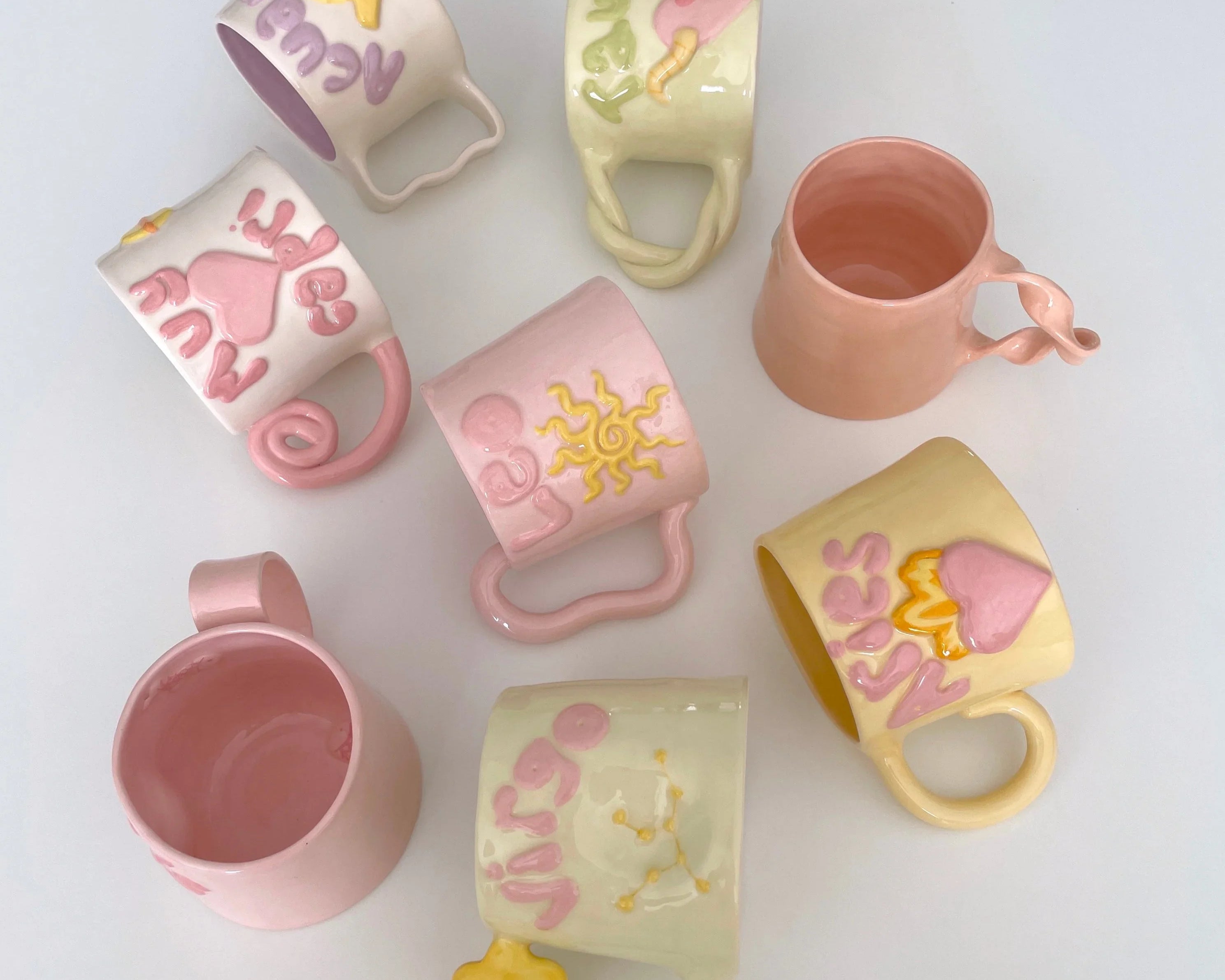 Así hacemos tu taza de la colección horóscopo