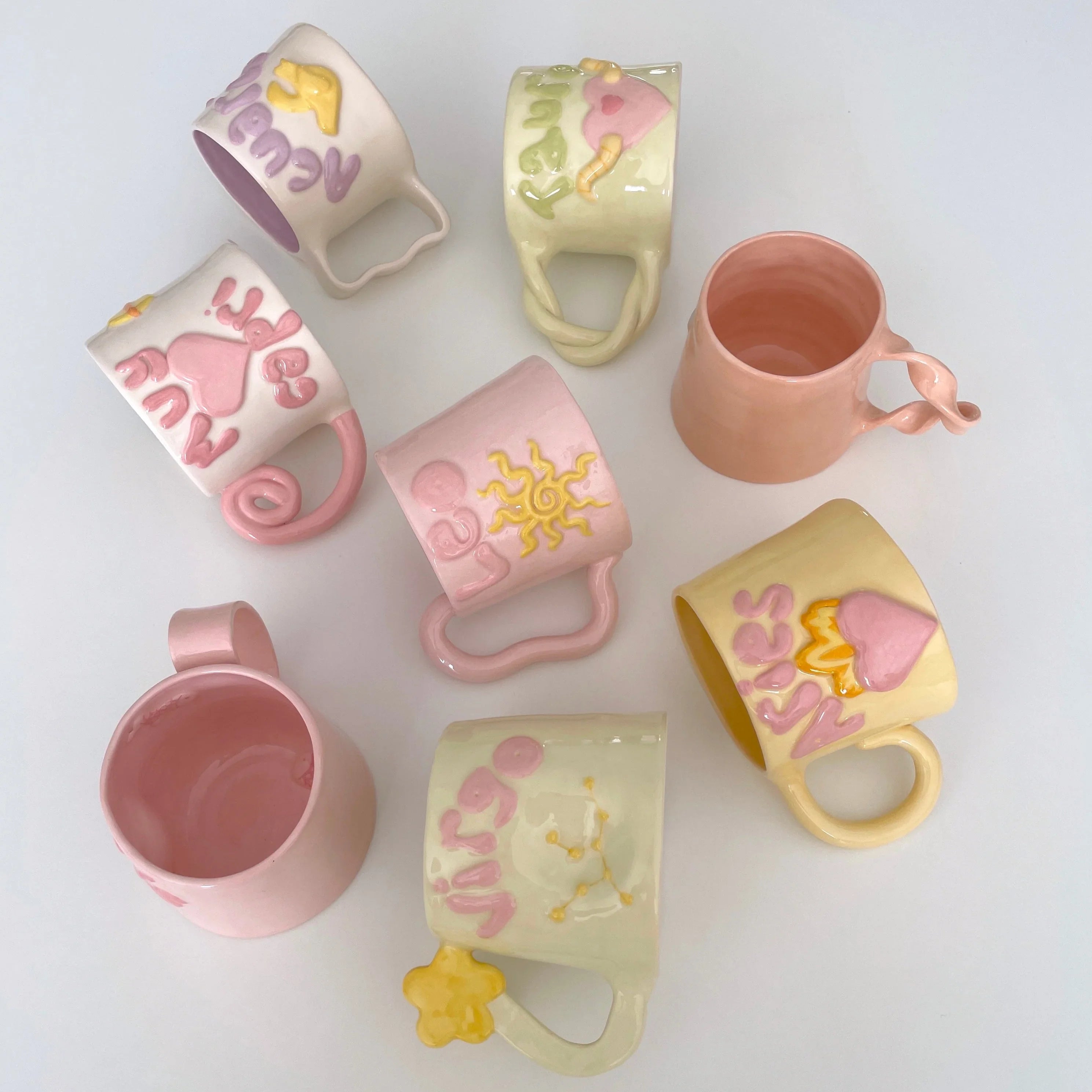 Así hacemos tu taza de la colección horóscopo