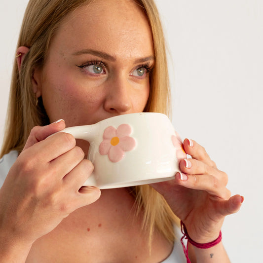 El Impacto Positivo de Comprar Tazas de Cerámica Hechas a Mano