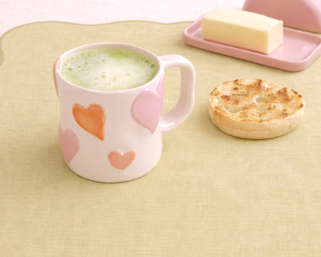 El ritual de amor cotidiano que empieza con una taza bonita