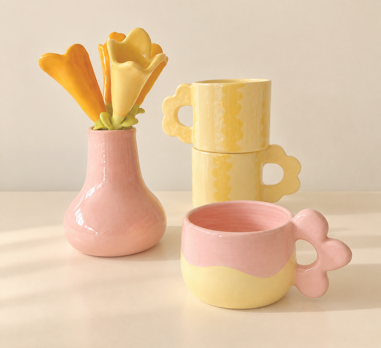 3_tazas_de_ceramica_con_jarron_y_flores_de_ceramica_ideal_para_regalar.png