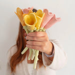 Cargar imagen en el visor de la galería, Ramo 6 tulipanes Colección Hanami
