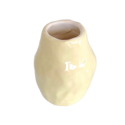 Jarrón de cerámica amarillo pastel hecho a mano 