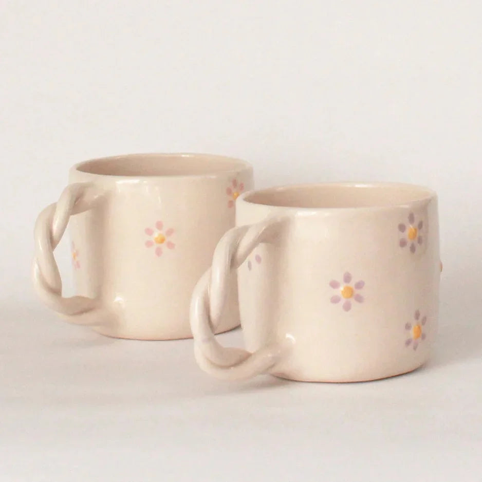 Taza Noosa con asa trenzada
