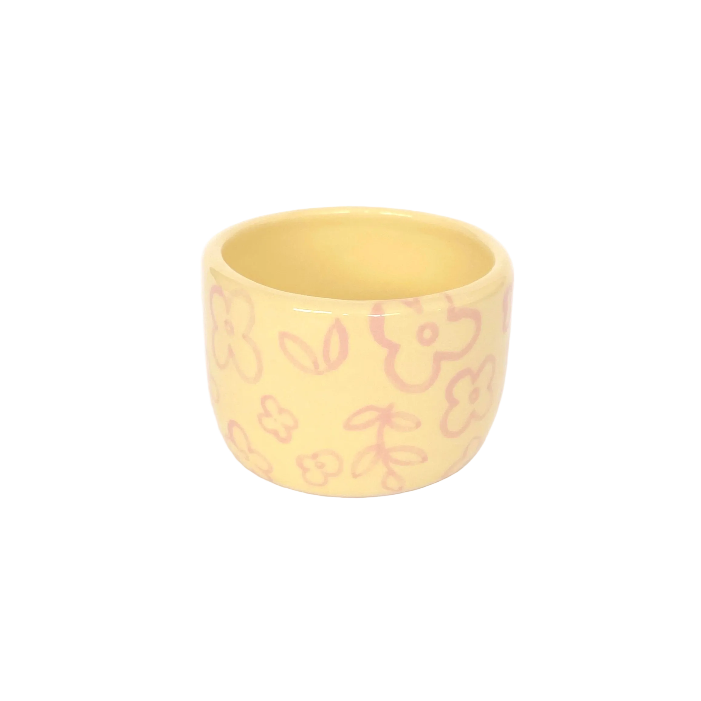 taza espresso con flores pintadas en rosa