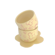 taza espresso con flores pintadas en rosa
