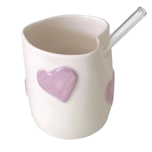 El vaso Heart, con forma de corazón y detalles en relieve, es una pieza perfecta para disfrutar sin prisa de tu iced coffee.